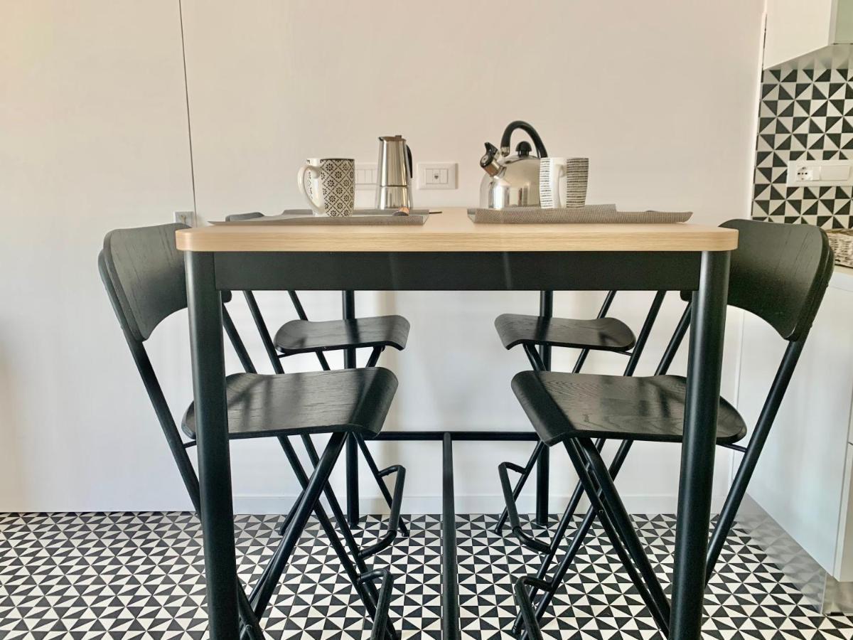 I Mezzanini Di Palazzo Bonaccorsi Apartment มิลาซโซ ภายนอก รูปภาพ