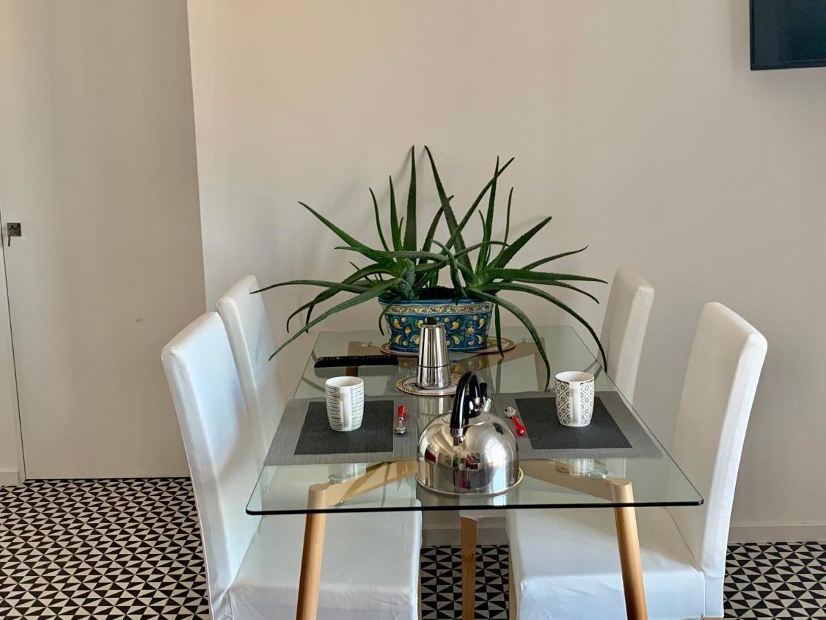 I Mezzanini Di Palazzo Bonaccorsi Apartment มิลาซโซ ภายนอก รูปภาพ