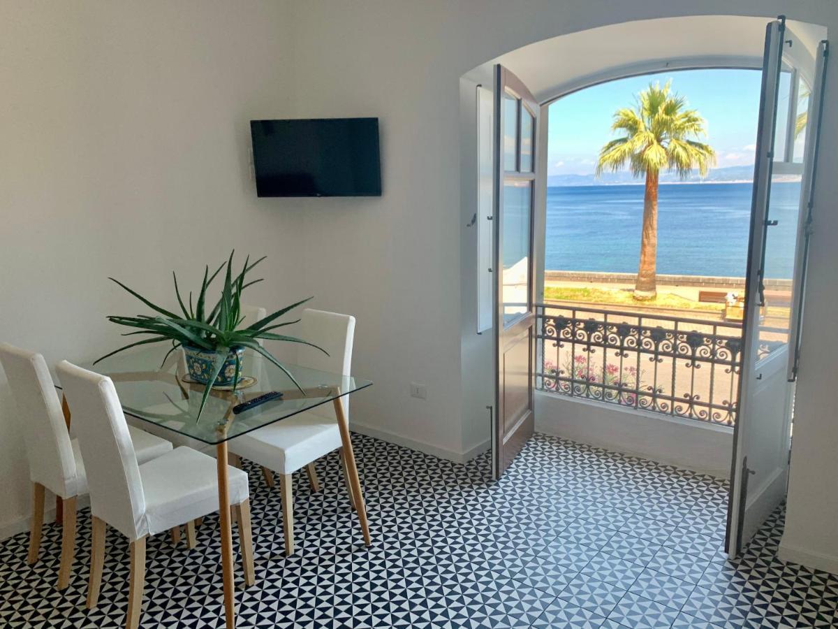 I Mezzanini Di Palazzo Bonaccorsi Apartment มิลาซโซ ภายนอก รูปภาพ