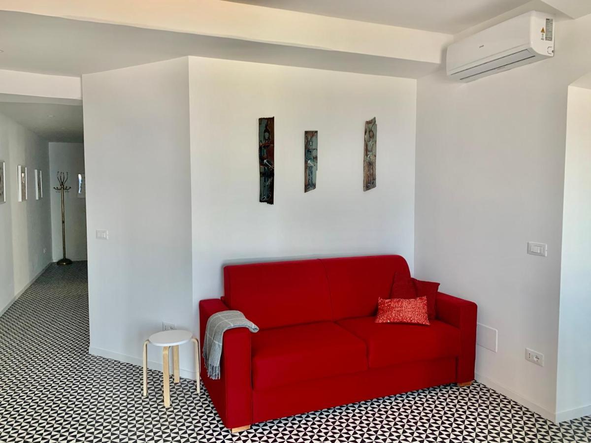 I Mezzanini Di Palazzo Bonaccorsi Apartment มิลาซโซ ภายนอก รูปภาพ