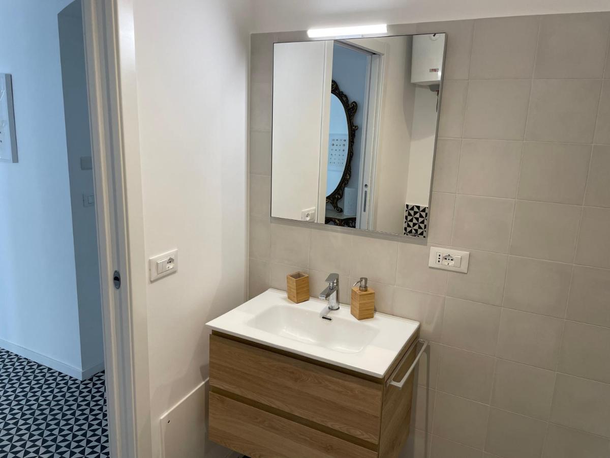 I Mezzanini Di Palazzo Bonaccorsi Apartment มิลาซโซ ภายนอก รูปภาพ
