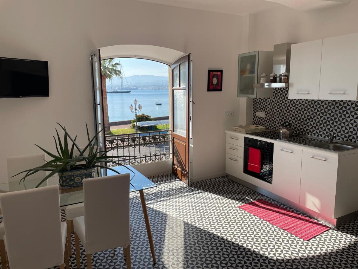 I Mezzanini Di Palazzo Bonaccorsi Apartment มิลาซโซ ภายนอก รูปภาพ