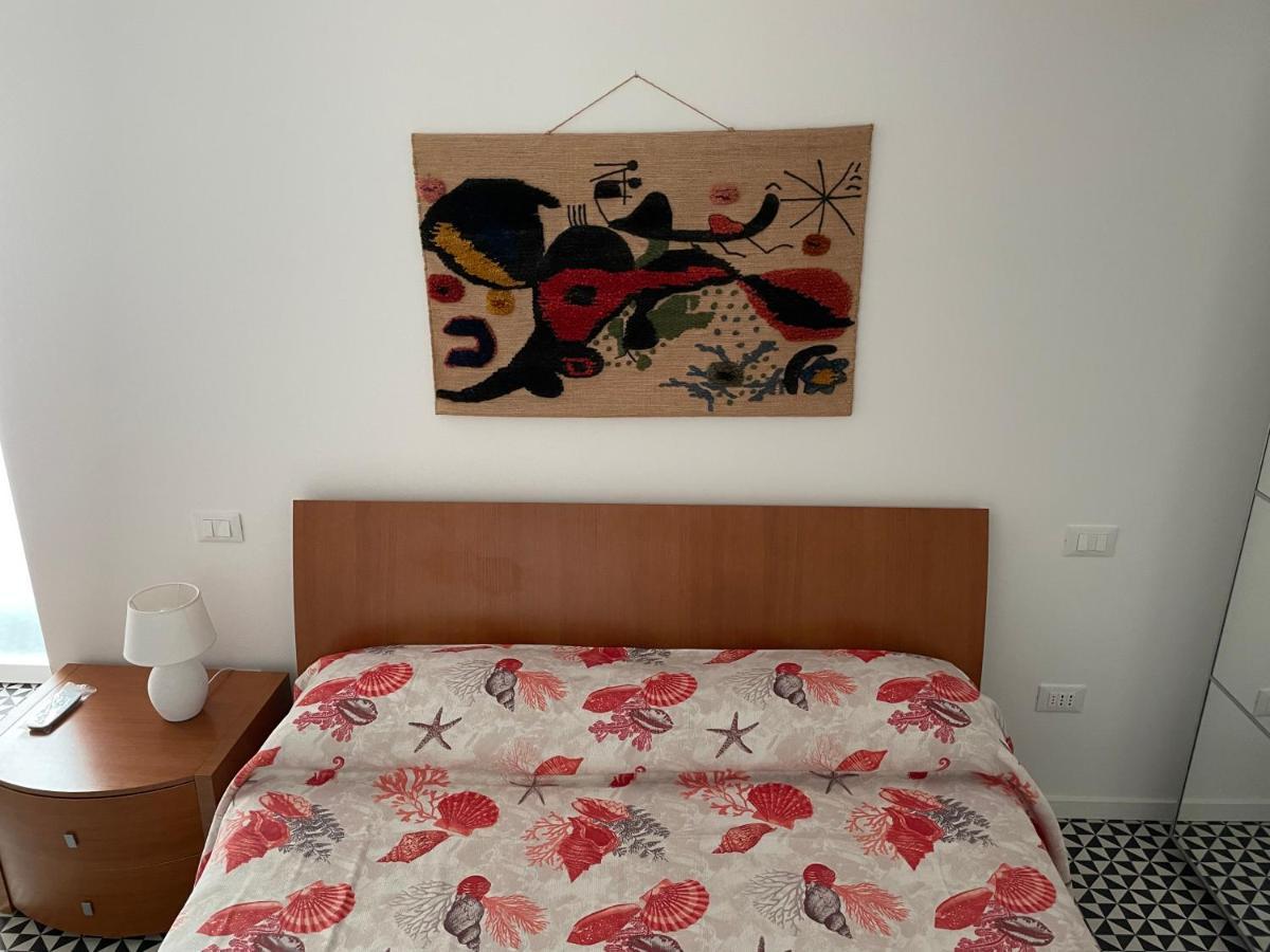 I Mezzanini Di Palazzo Bonaccorsi Apartment มิลาซโซ ภายนอก รูปภาพ