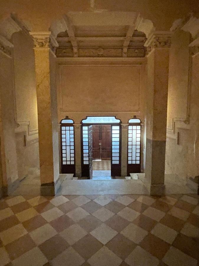 I Mezzanini Di Palazzo Bonaccorsi Apartment มิลาซโซ ภายนอก รูปภาพ
