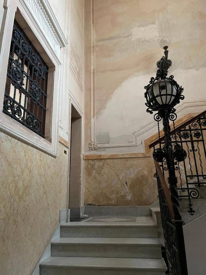 I Mezzanini Di Palazzo Bonaccorsi Apartment มิลาซโซ ภายนอก รูปภาพ