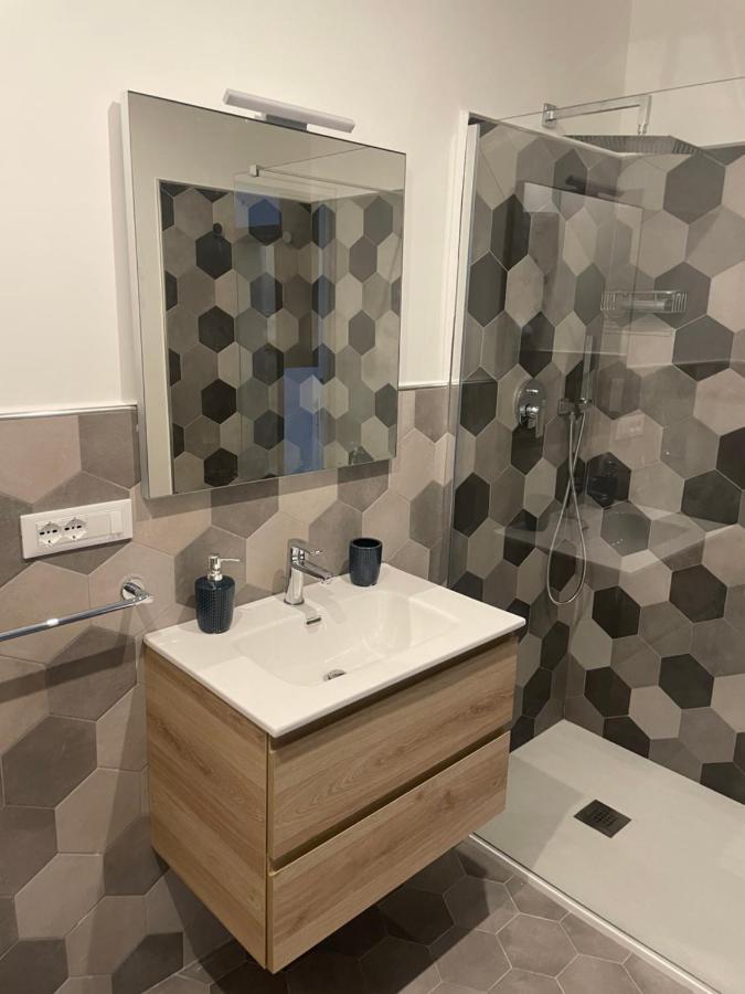 I Mezzanini Di Palazzo Bonaccorsi Apartment มิลาซโซ ภายนอก รูปภาพ