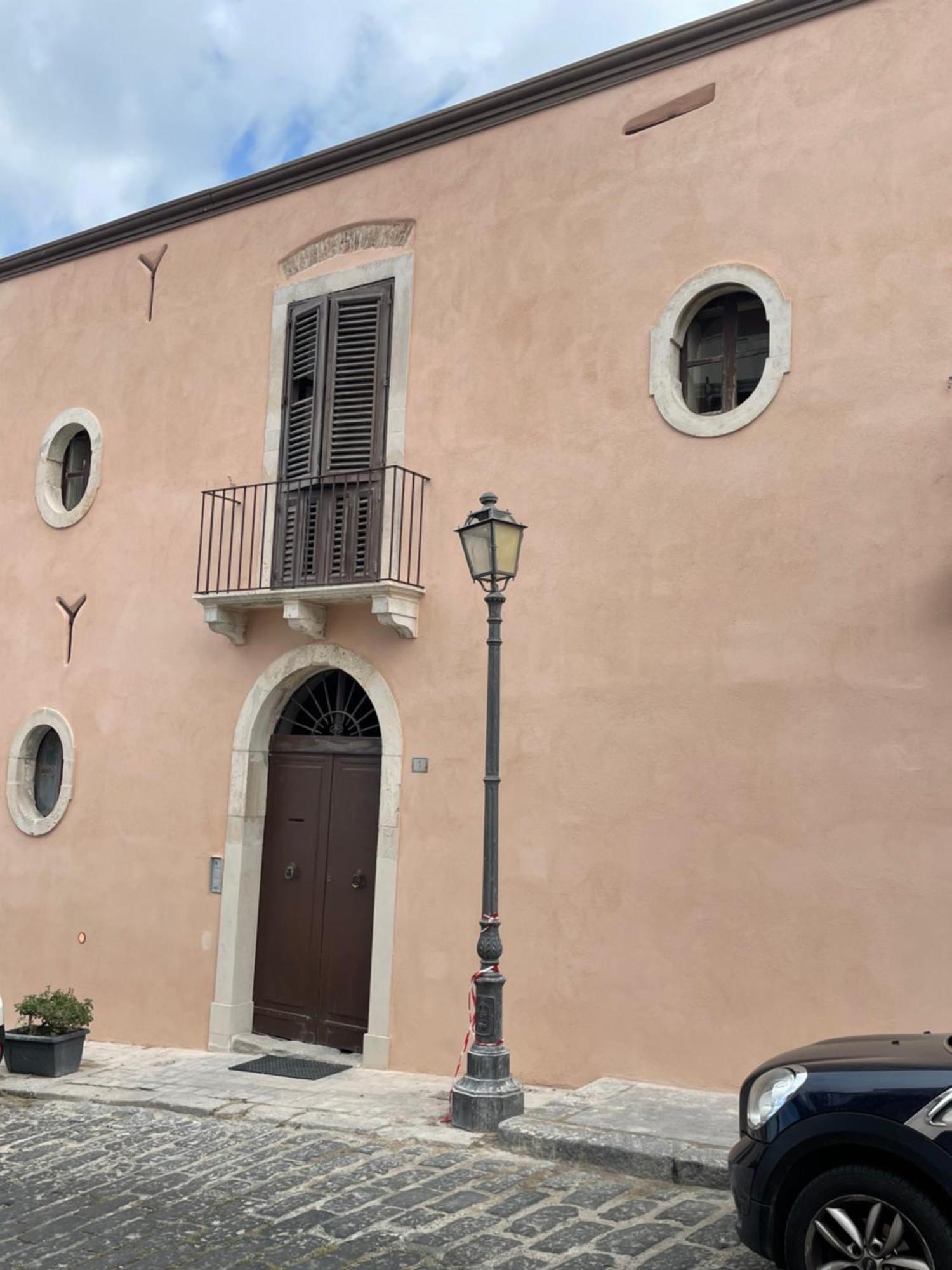 I Mezzanini Di Palazzo Bonaccorsi Apartment มิลาซโซ ภายนอก รูปภาพ